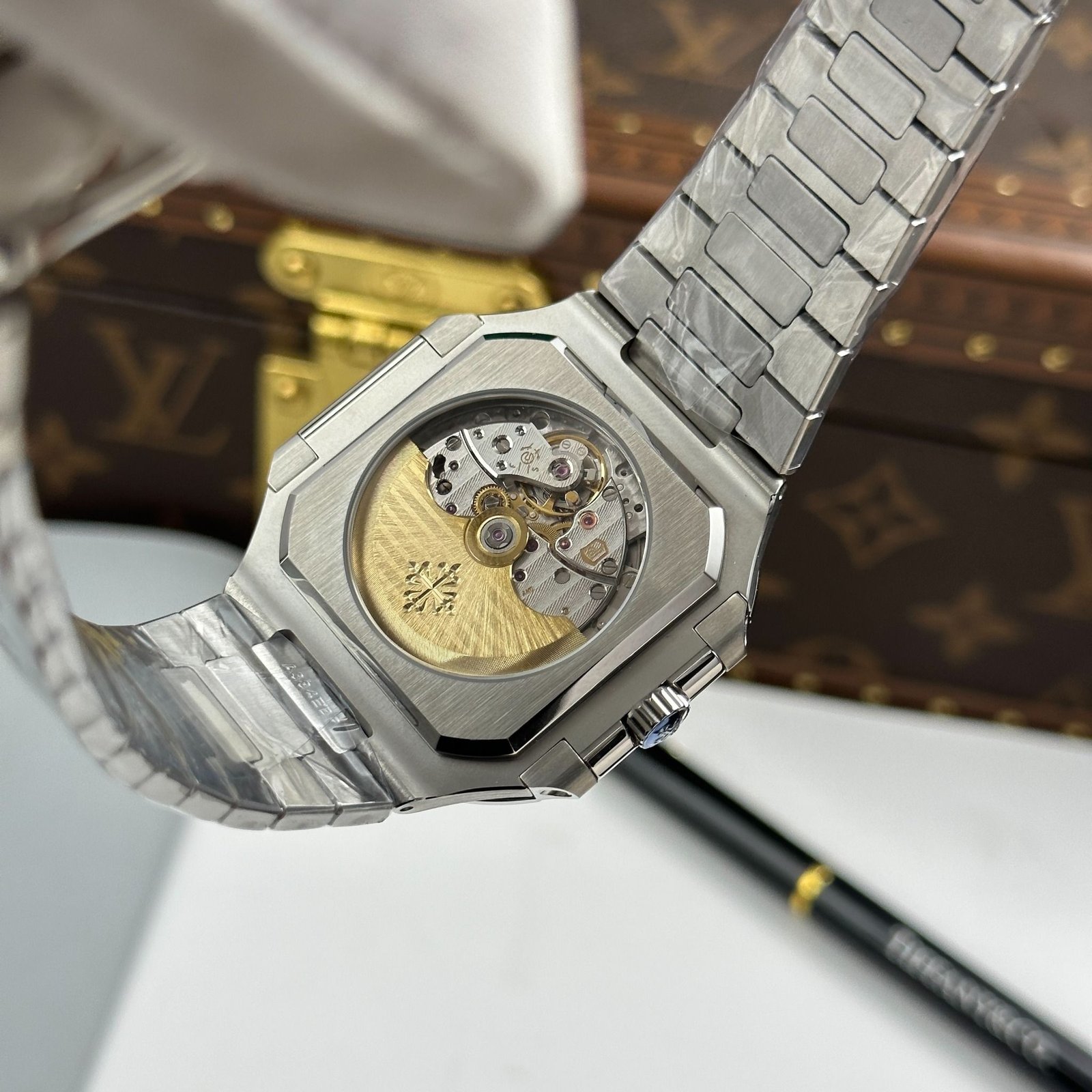 patek philippe cubitus 45mm edelstahl grün zifferblatt patek philippe cubitus 45mm edelstahl grün zifferblatt